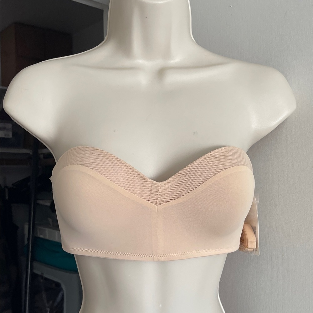 ✨Lively No-Wire Strapless Bra - New With Tag✨